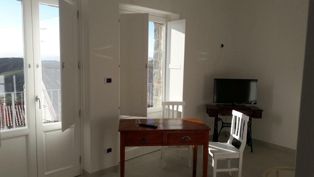 La Casa Dei Panorami Di Colobraro公寓 外观 照片